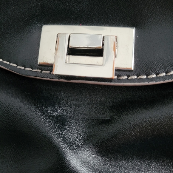 😀GUC Danier Leather Bag EUC - Picture 13 of 16